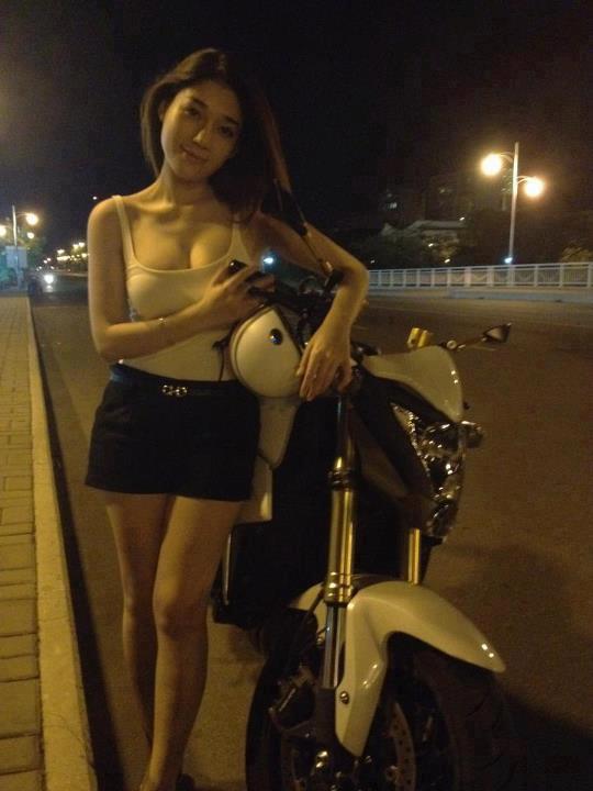 房东趴在白洁第95章